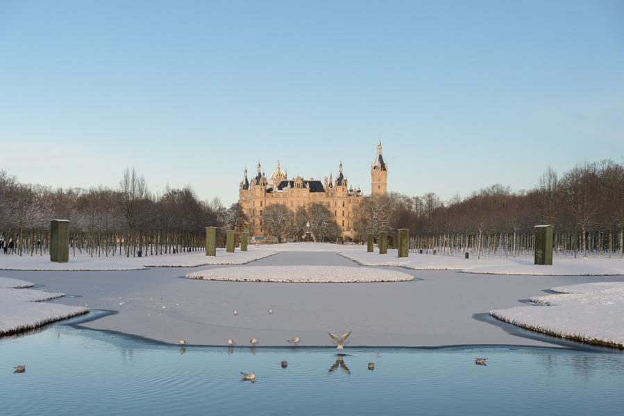 Schweriner Schloss mit Schlossgarten im Winter 2026